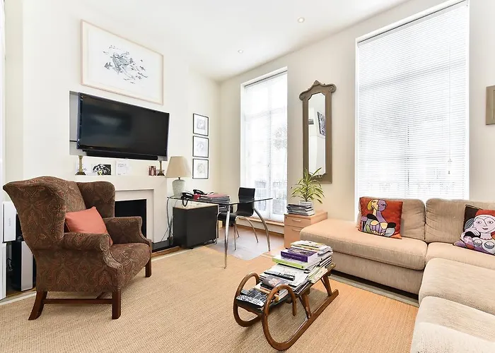 Joivy Elegant 3 Bed Apt With Rooftop Terrace In Pimlico