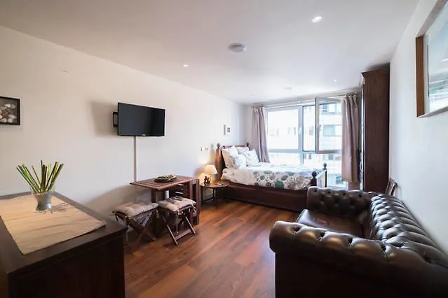 Octavia House Apartment