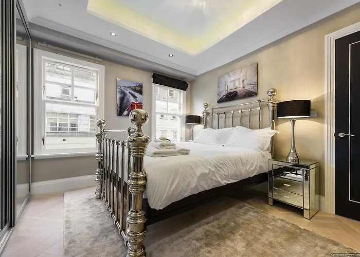 Minories Tower Bridge Apartment