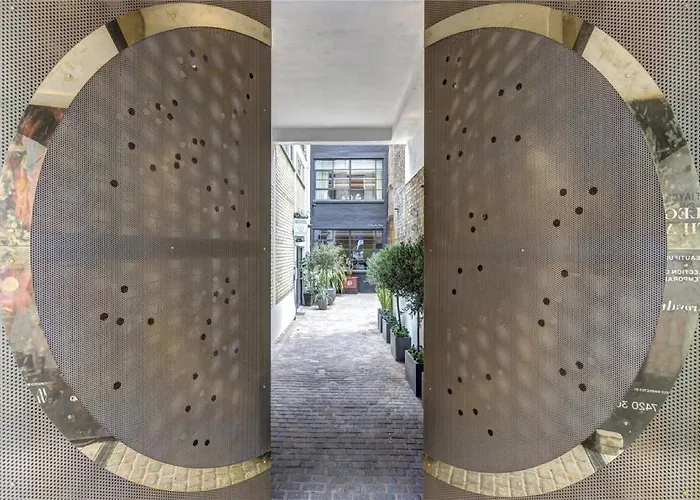 Luxury Royalty Mews