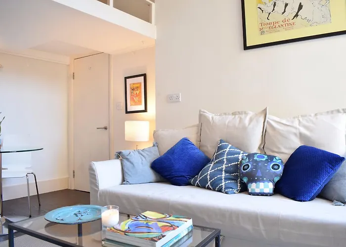 1 Bedroom Flat In Notting Hill With Mezzanine