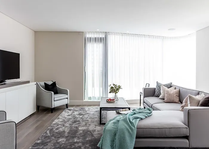 Aviary House Luxe