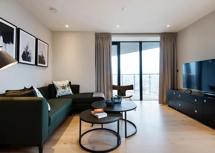 Deluxe Victoria Home Close To Buckingham Palace By Underthedoormat