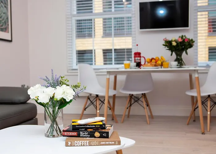 Soho Suites By Indigo Flats