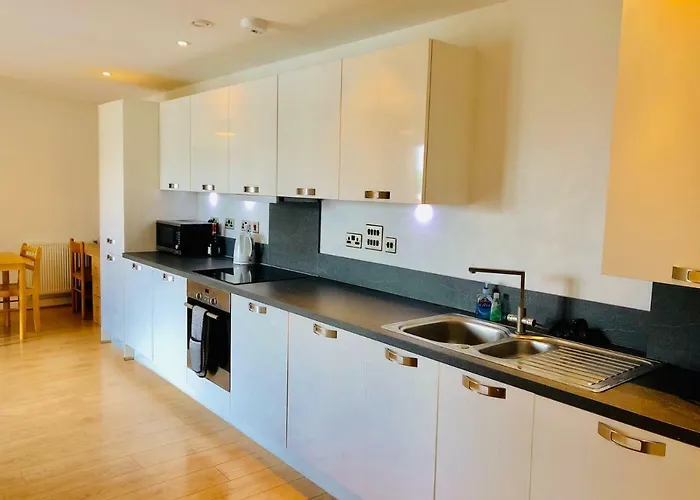 Nine Elms Reach