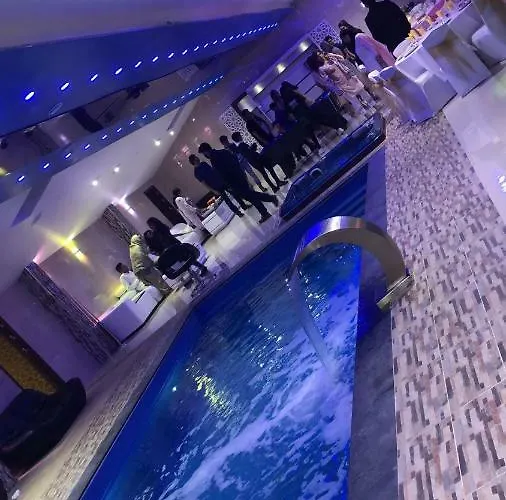 Chigwell Poolhouse