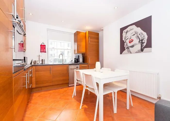 New 2 Bed Apartment In Covent Garden