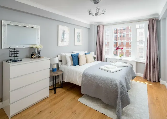 Homm - Hyde Park 2 Bedroom Flat