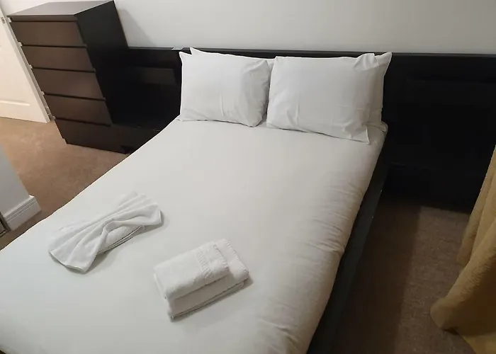 Amazing 2 Beds 2 Baths 10 Minutes To London Bridge