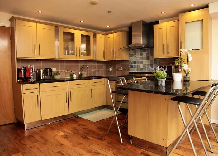 Ravenscourt House