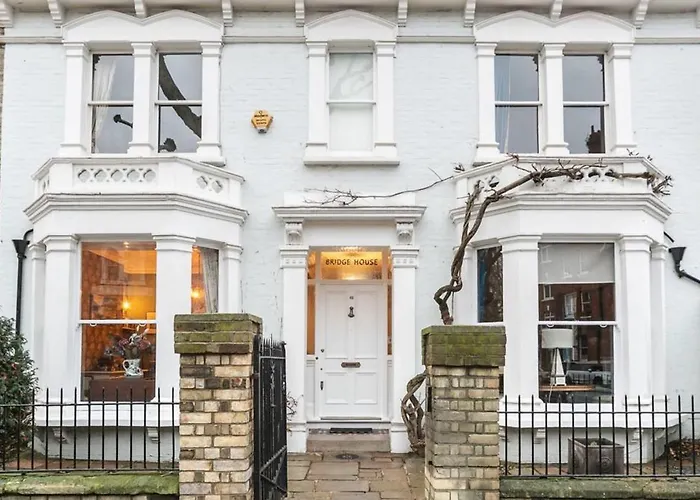New Gorgeous 5 Bed Victorian House In Hammersmith