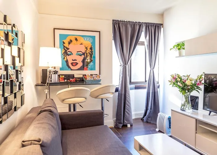 Flat 25 Dudley Court