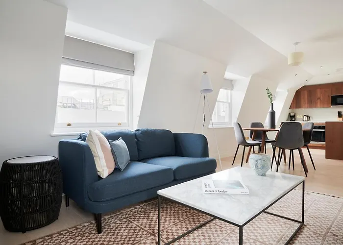 Sonder Kensington Town House