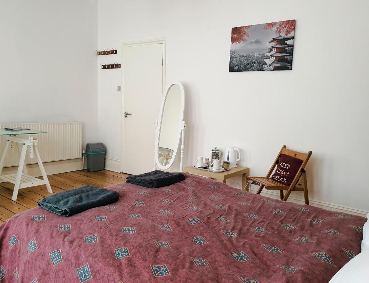 In Queen's Park Privat overnatting London