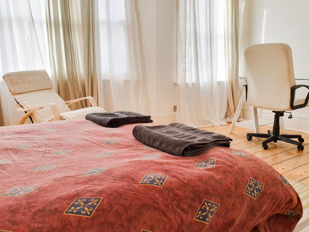 Privat overnatting In Queen's Park *