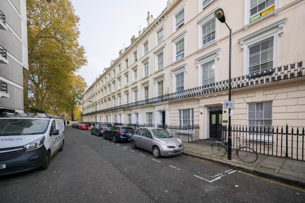 Appartement Fabulous Split Level Studio Hyde Park H3 *
