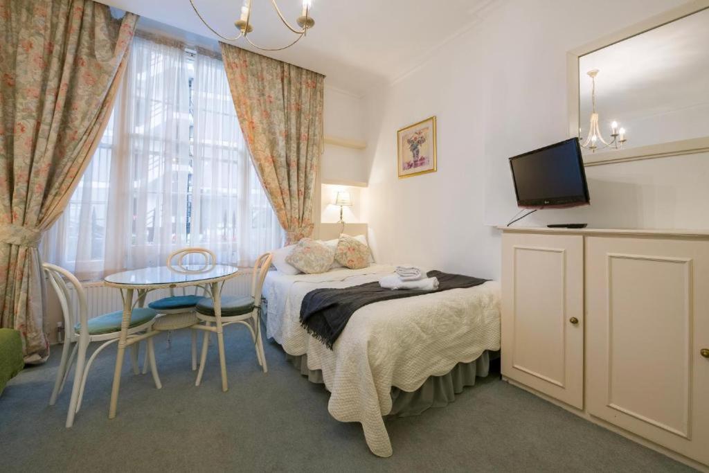 Fabulous Split Level Studio Hyde Park H3 London