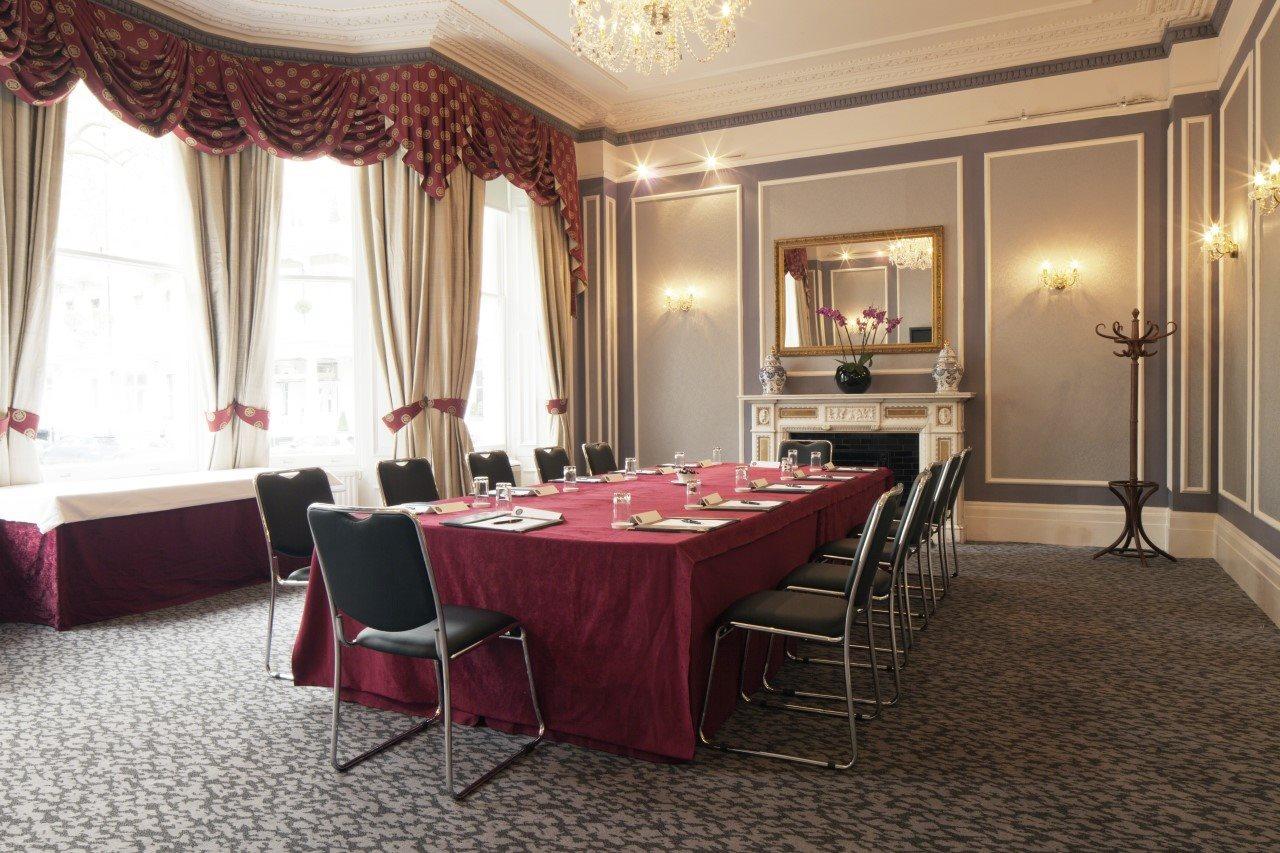 Gem Strathmore 4*