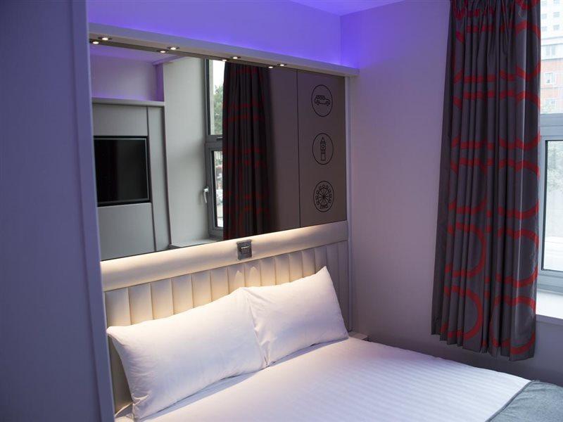 Point A Westminster Hotel