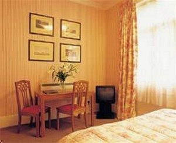 Astons 3* Londen