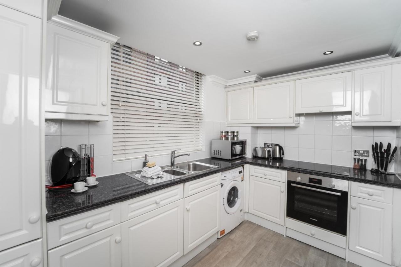 In Bond Street Apartment