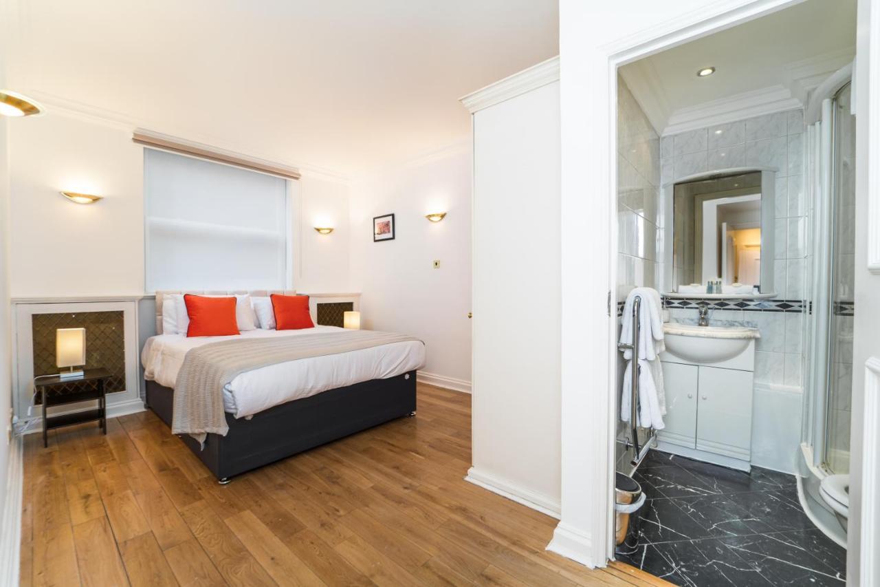 In Bond Street Apartment *