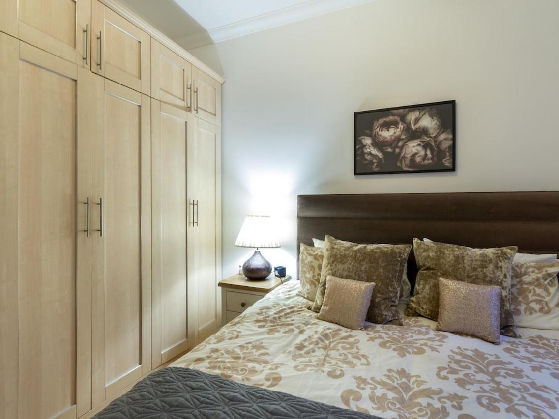 Spacious 1 Bed In West Kensington Or Hammersmith Appartement *