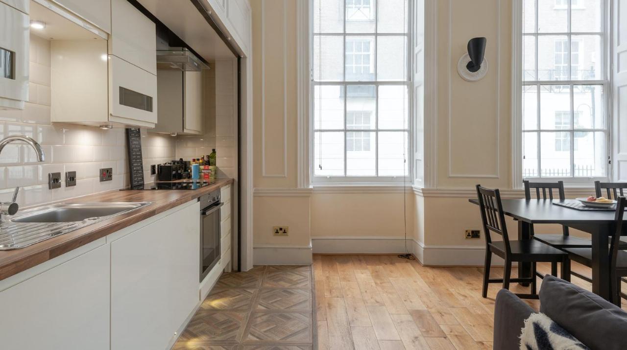 Plum Guide - Magdalena Grand Apartment