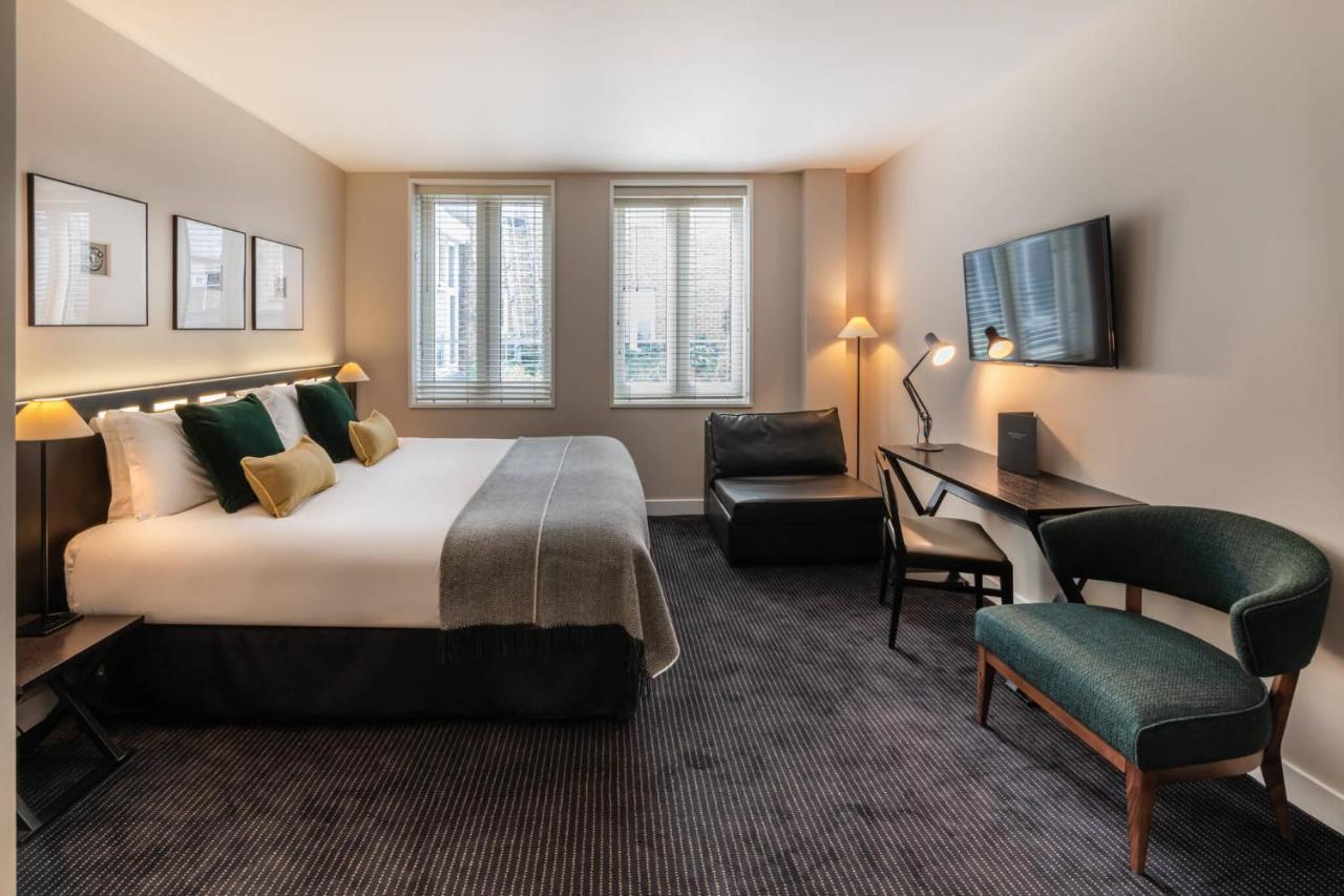 Hotel The Resident Soho 4*