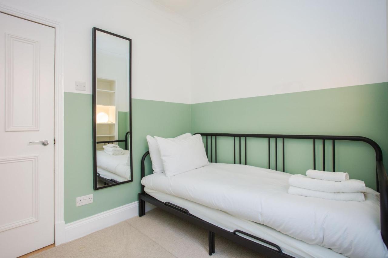 Stylish&modern 3 Bed Flat In Nw W Garden *