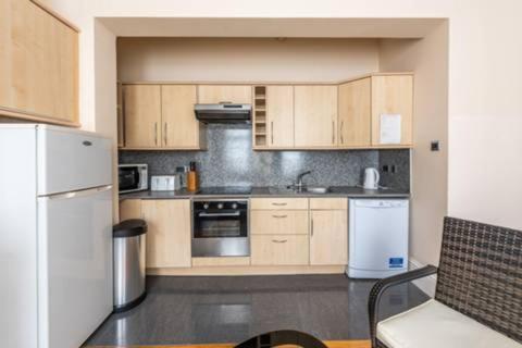 Kensington & Chelsea 2 Bed Zone 1 Aprt Leilighet *