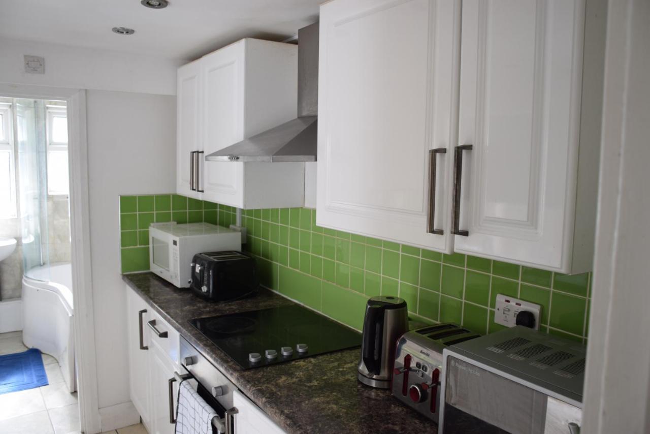 Three Bedroom House Lancaster Road London