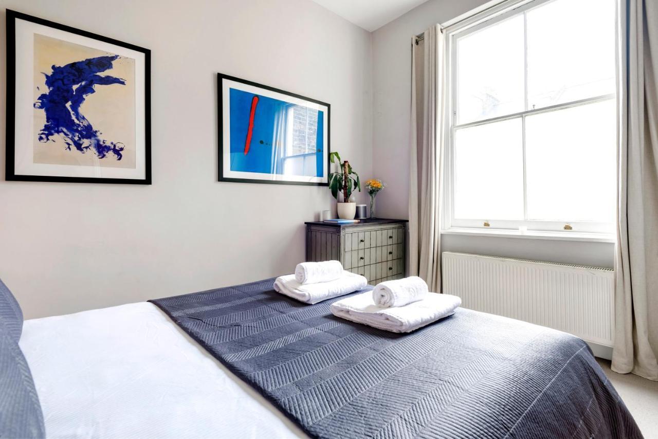 Apartment Contemporary Clapham Near Wandsworth Common By Underthedoormat