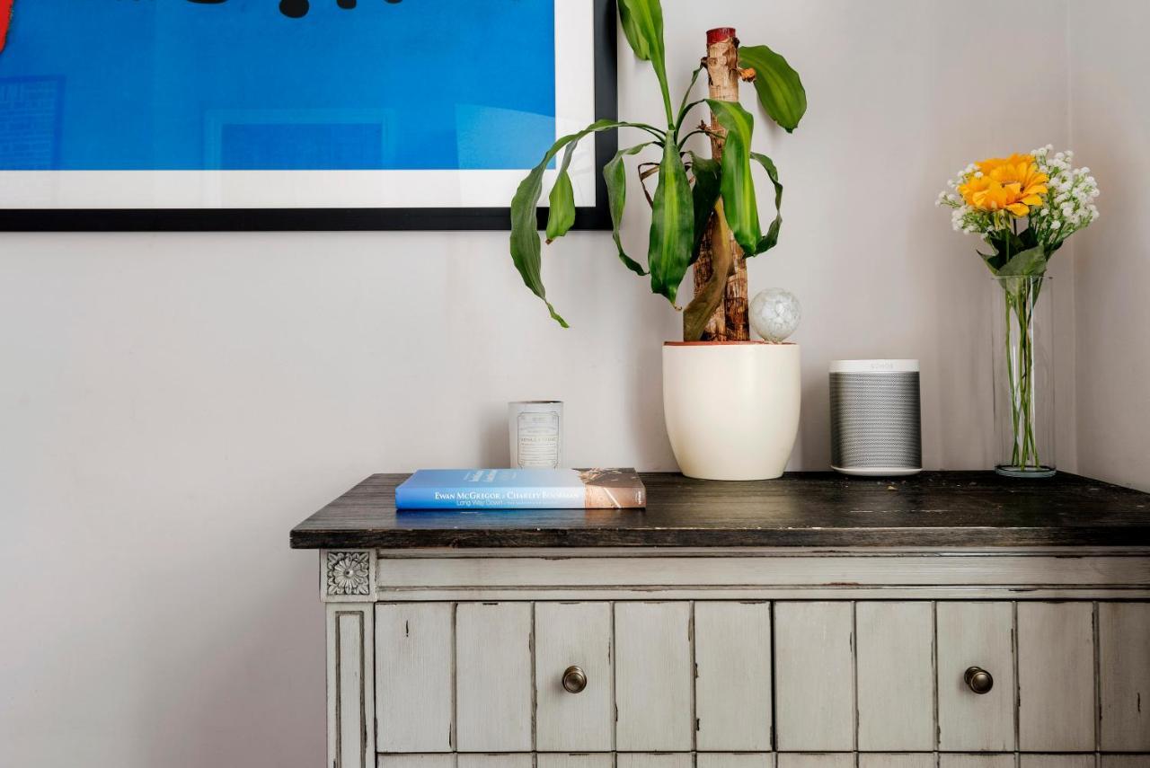 Contemporary Clapham Near Wandsworth Common By Underthedoormat Apartment London