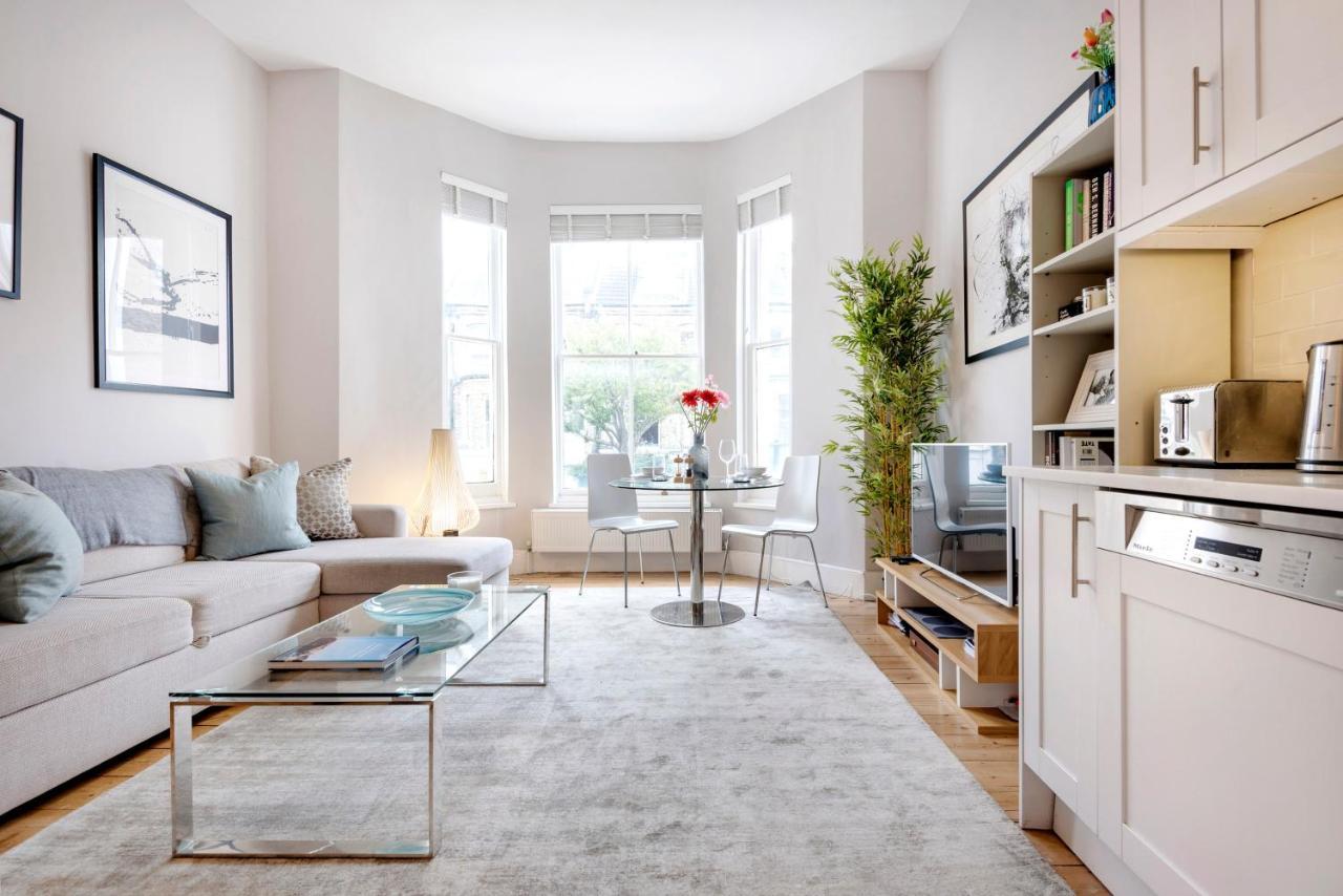 Contemporary Clapham Near Wandsworth Common By Underthedoormat
