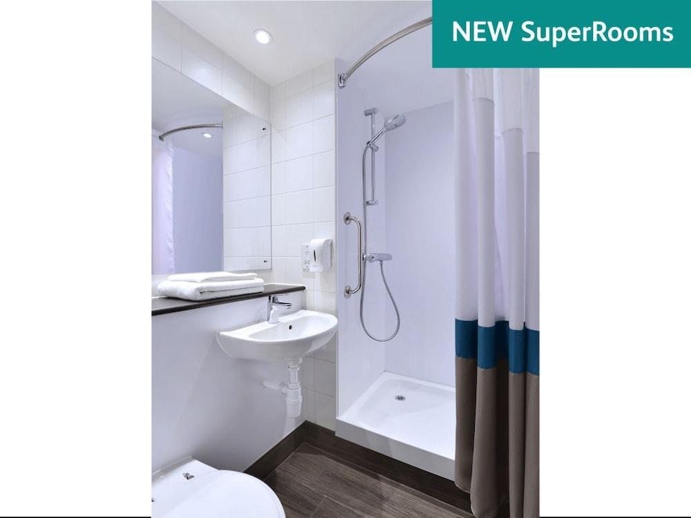 Travelodge Airport 3* Londen