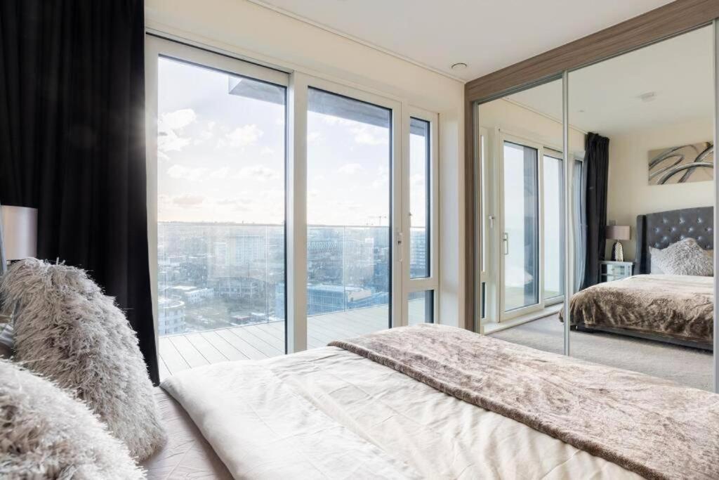 Luxury River Side Penthouse Leilighet London