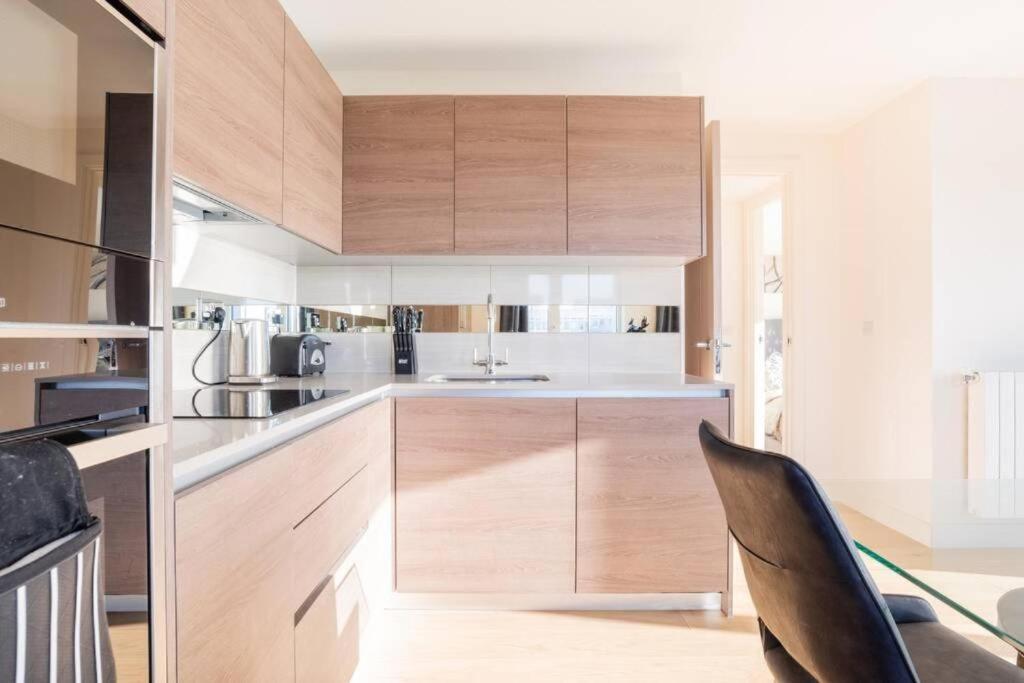 Luxury River Side Penthouse Leilighet *