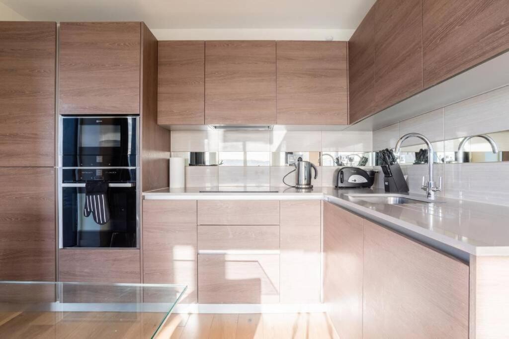 Luxury River Side Penthouse Leilighet *