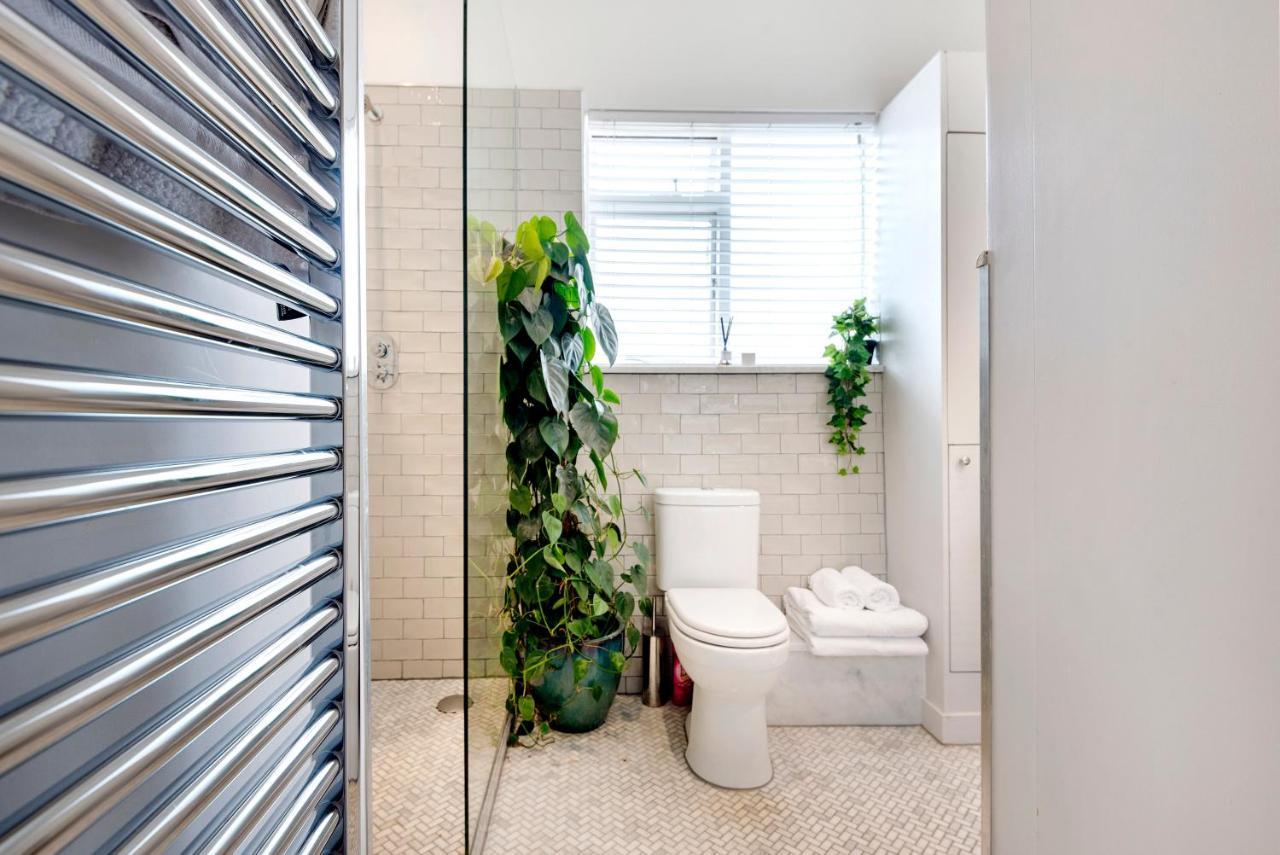 Contemporary Clapham Near Wandsworth Common By Underthedoormat London
