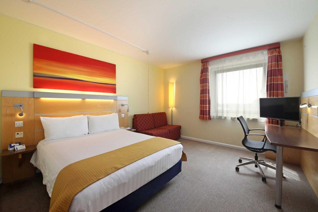 Express - Newbury Park, An Ihg Hotel London