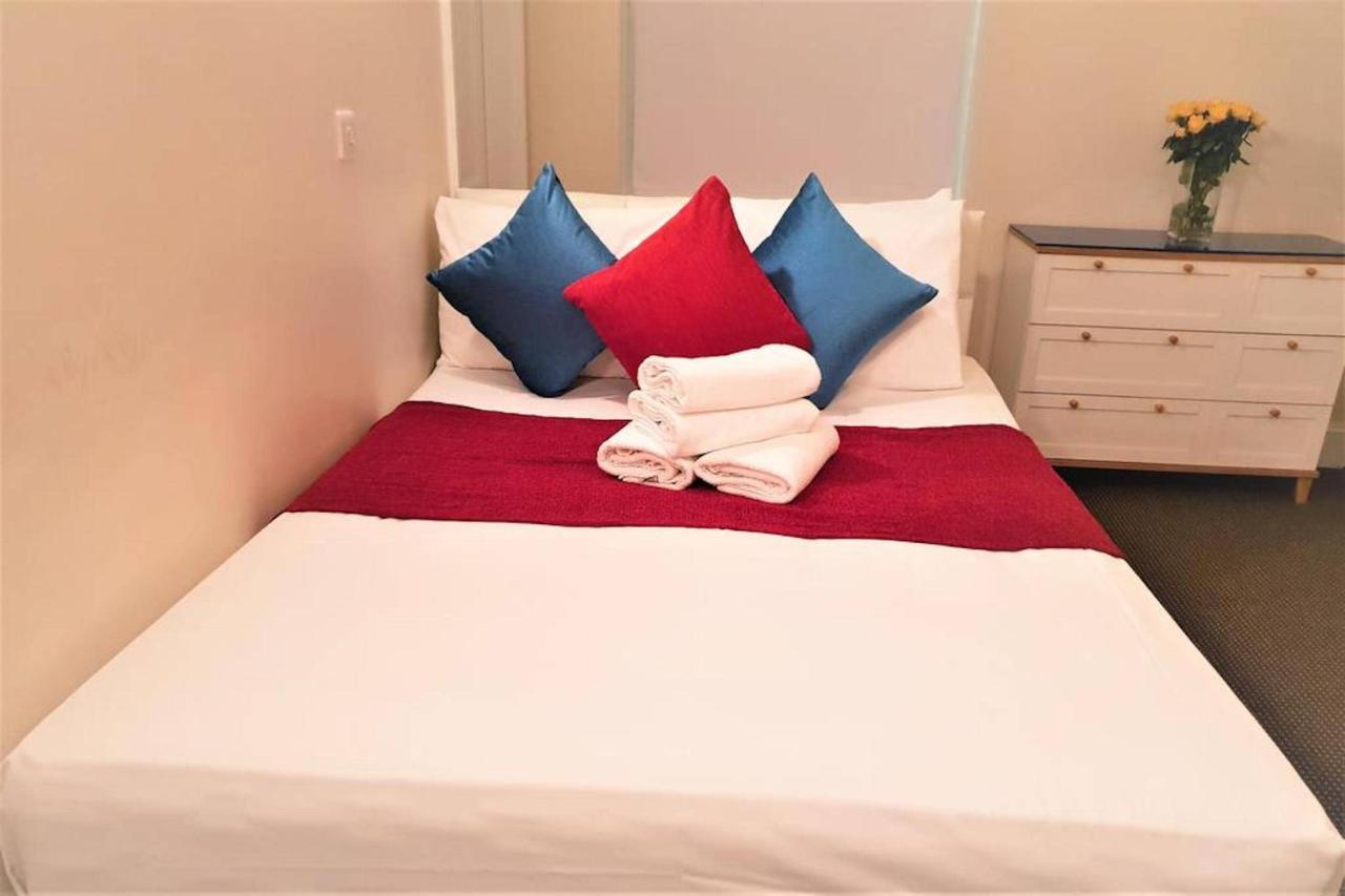 The King William 3* London