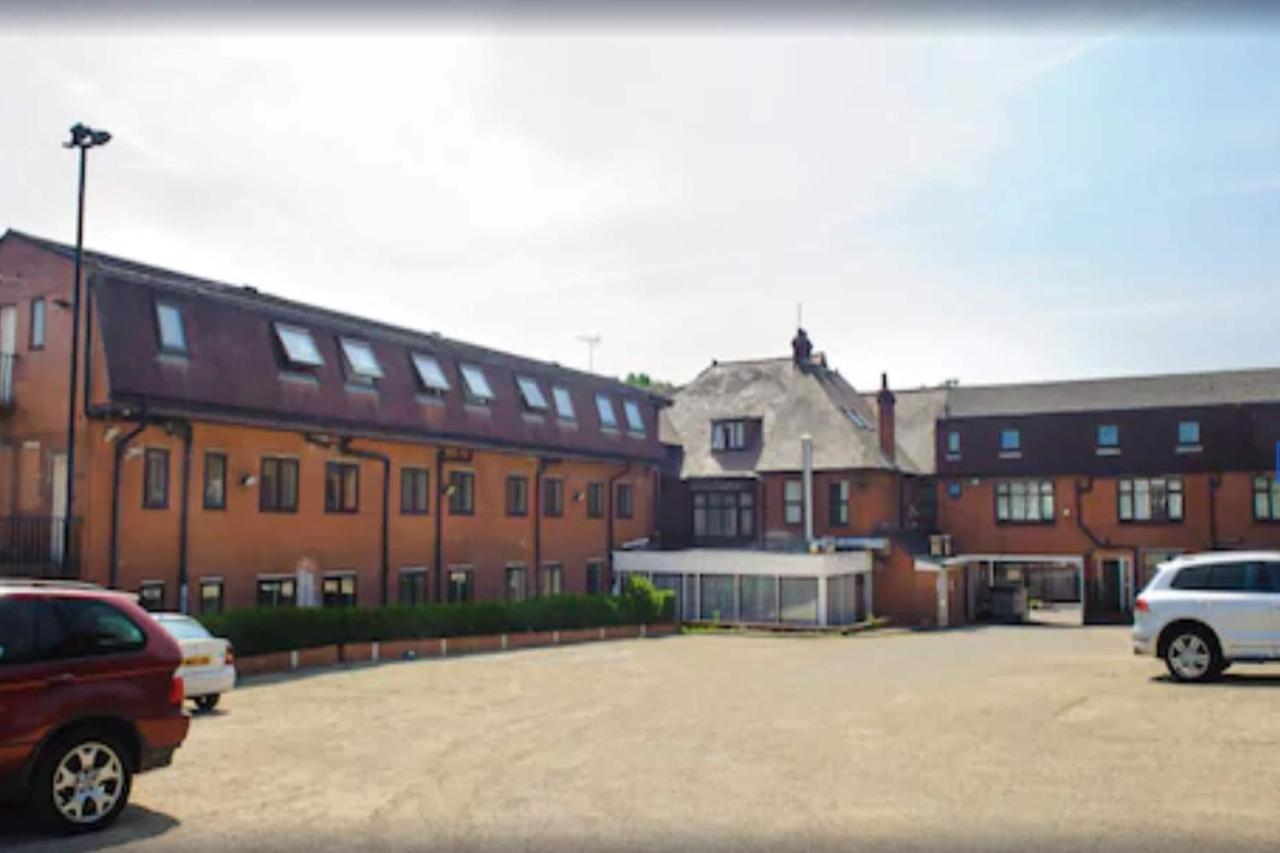 Oyo Luton Hotel London