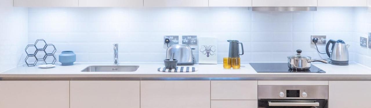 Contemporary Apartments, Wembley - Sk Leilighet