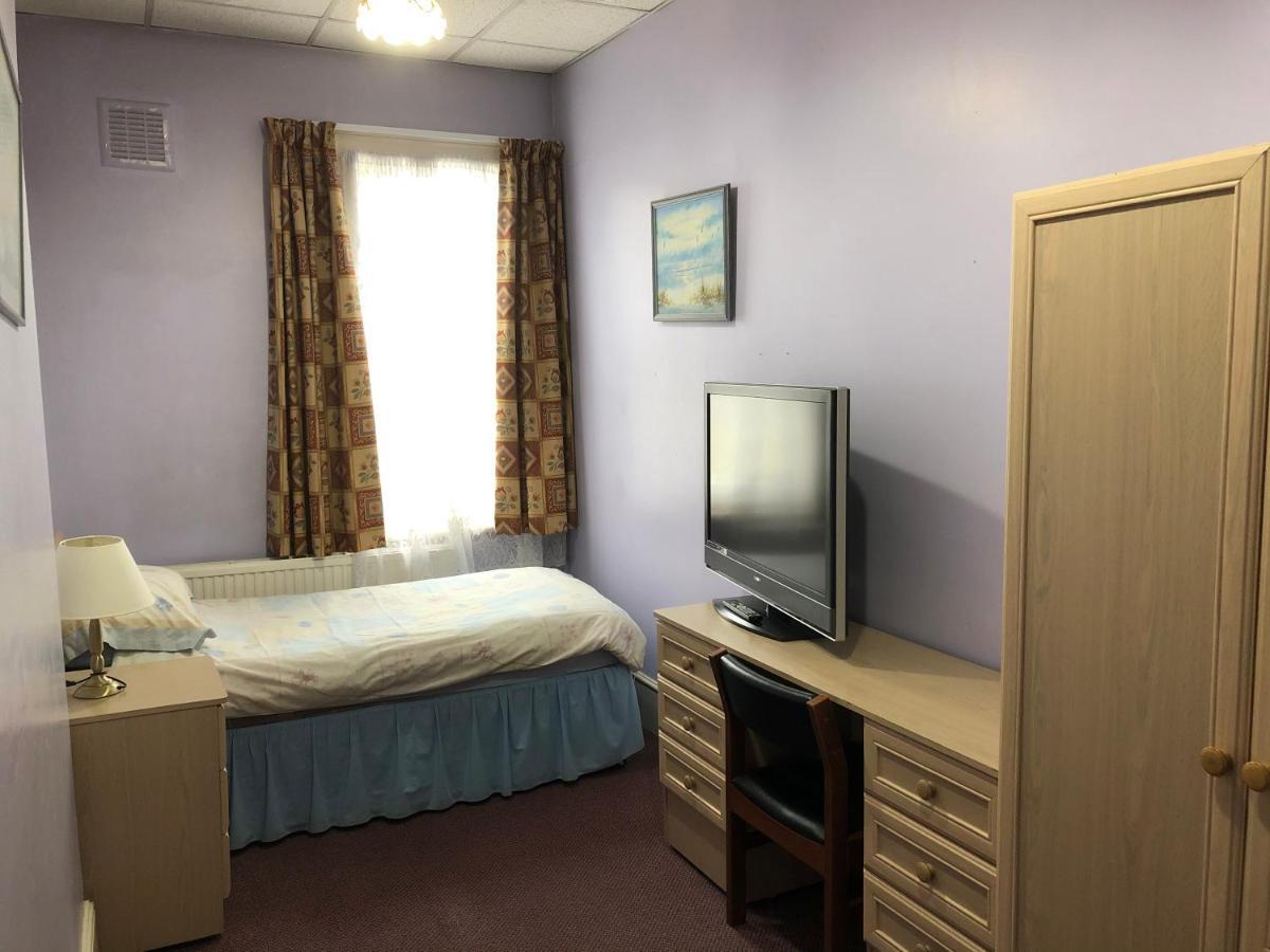 St. James's Guest house 3*