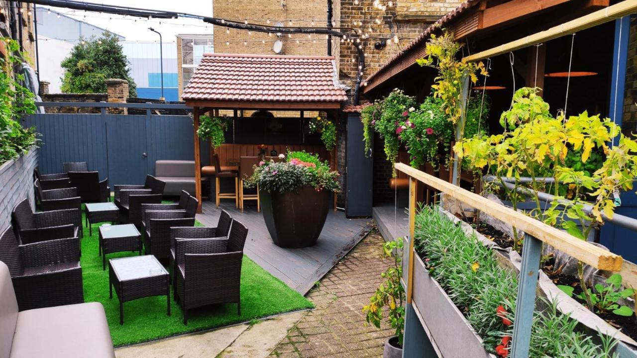 Bed & Breakfast The Kilburn Arms 3*