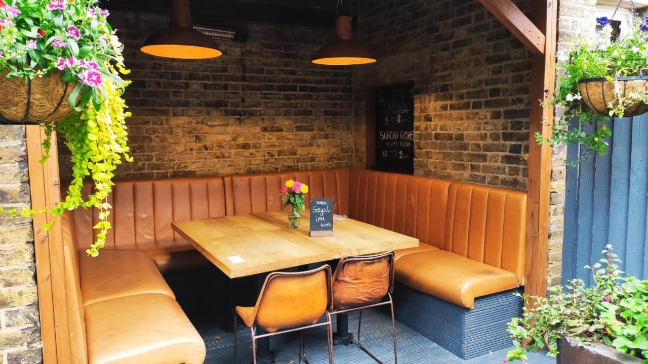 The Kilburn Arms Bed & Breakfast