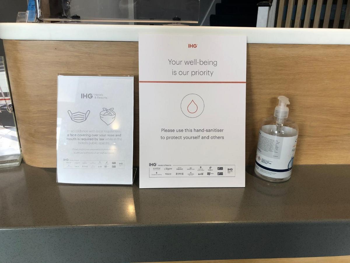 Express Victoria By Ihg Hotel 3*