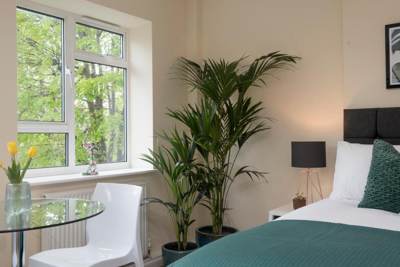 Hostal Wilson House - Swiss *