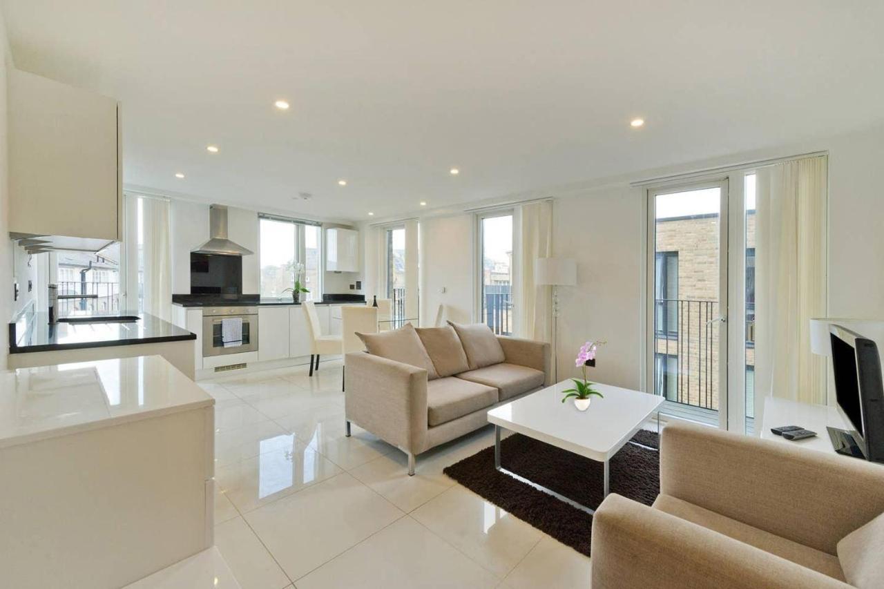 Comfortable Two Bedroom Apt In The Heart Of Kings Cross Area Leilighet London